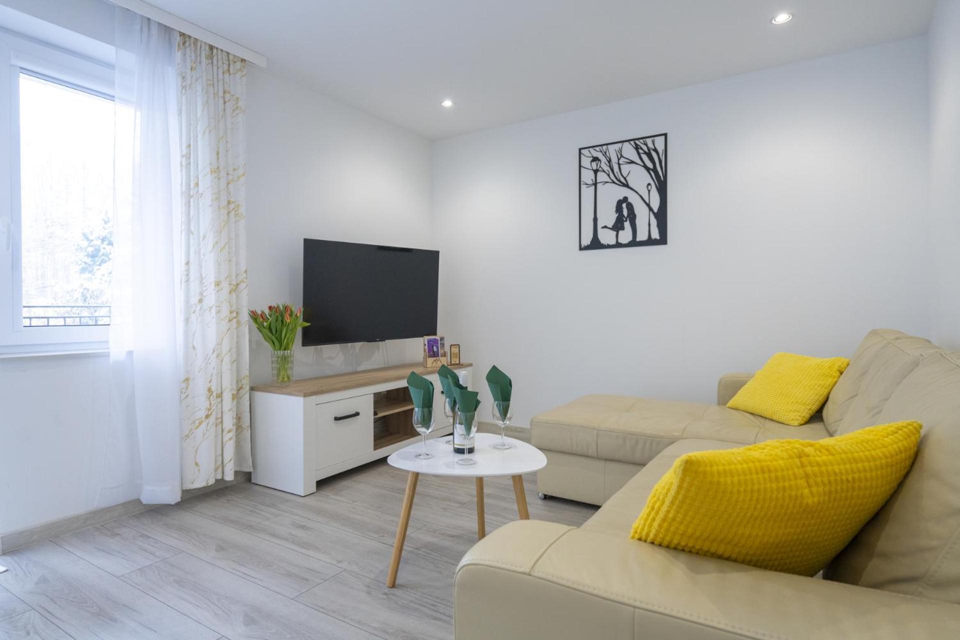 Apartment Karkonosky - Azalia *
